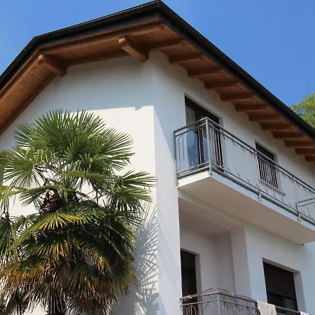 Lucina By Interhome Apartamento